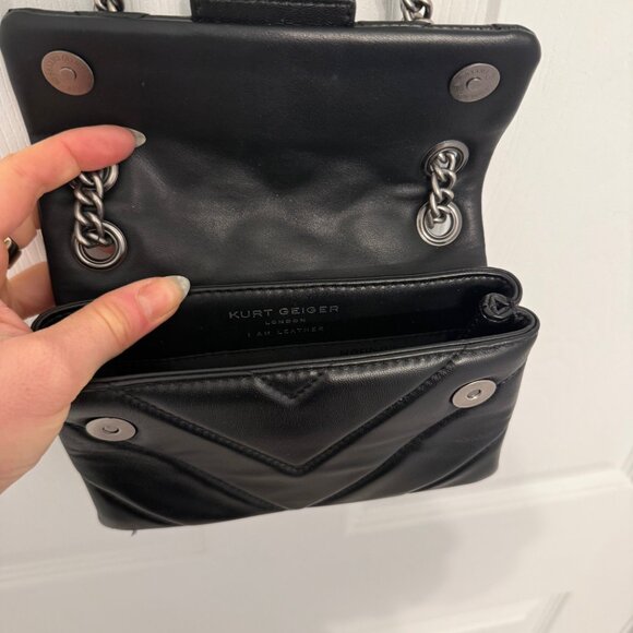 KURT GEIGER black quilted leather crossbody shoulder mini purse with chain strap - Picture 4 of 8